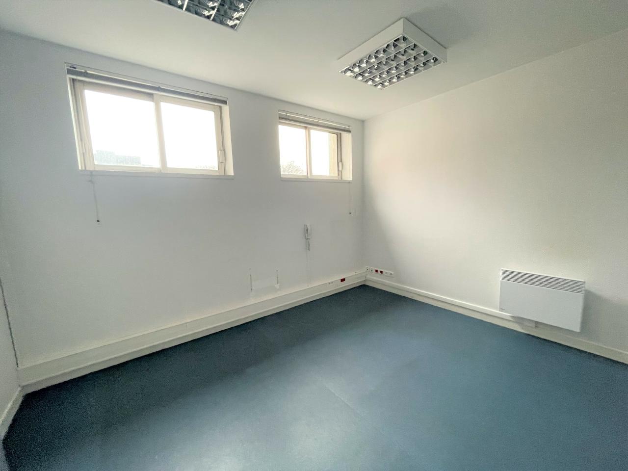 Bureau Villeneuve-d'Ascq 2369m² Location bureau Villeneuve-d'Ascq Nord OLBUR2202327 9